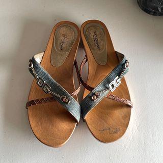 D&G Wooden Denim Sandals | coastal girlie Dolce & Gabbana y2k 