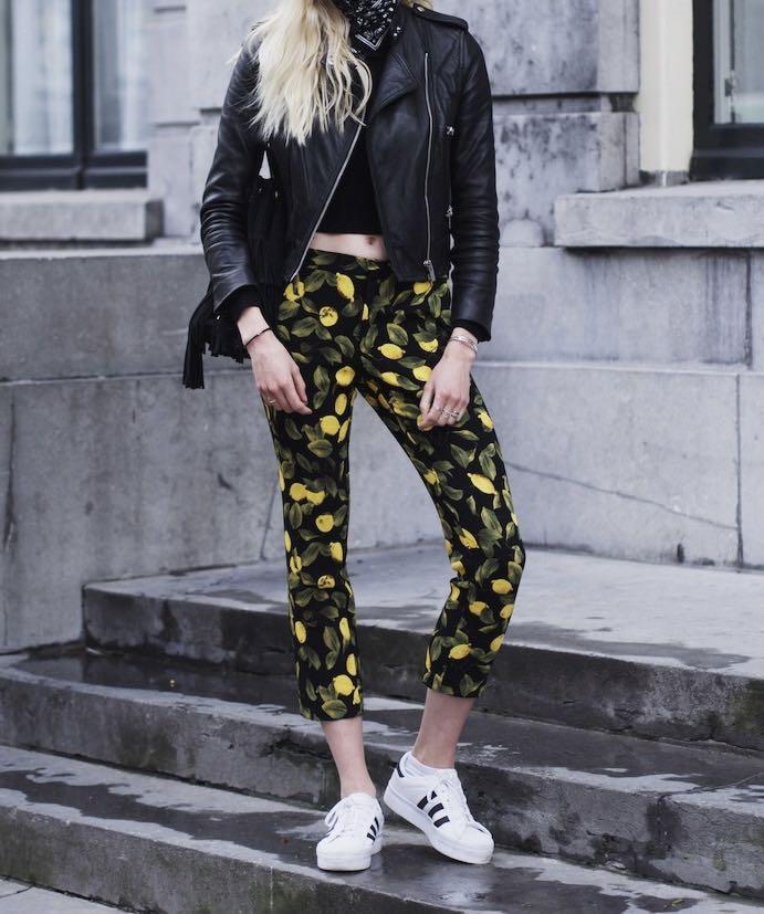 Zara Lemon Printed Capri Pants EU M