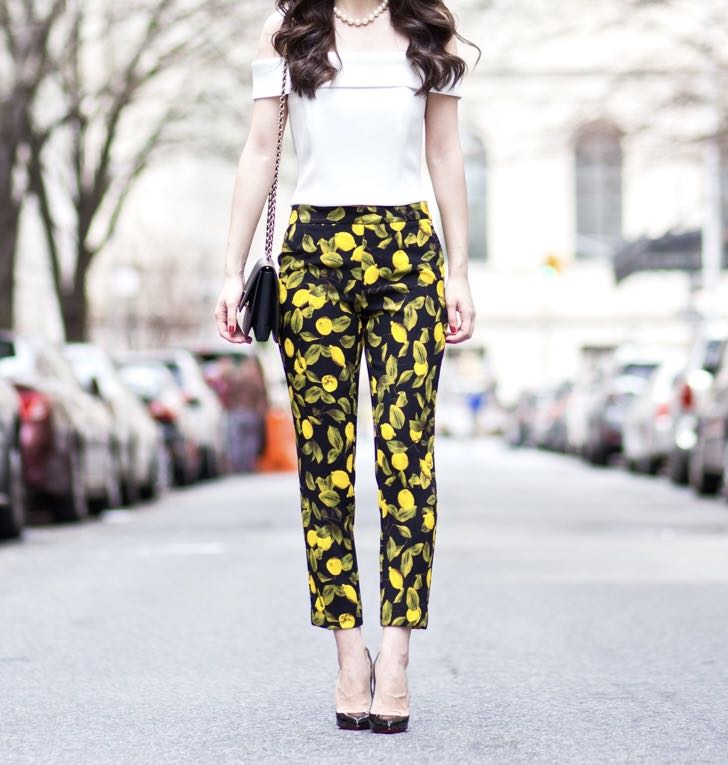 Zara Lemon Printed Capri Pants EU M 