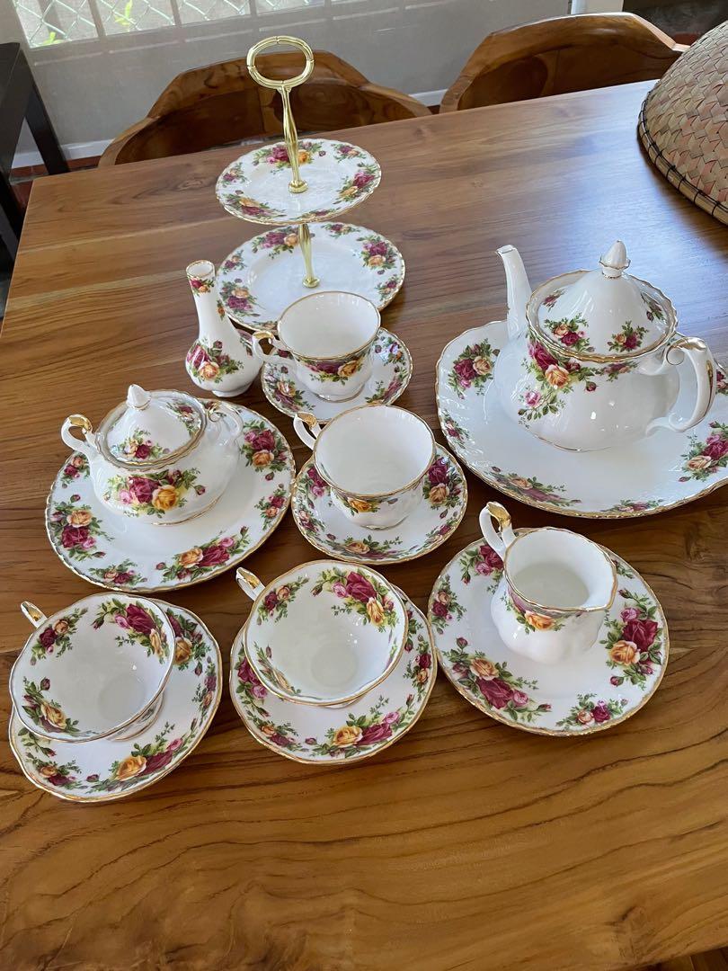 13 pc Royal Albert old country rose tea set