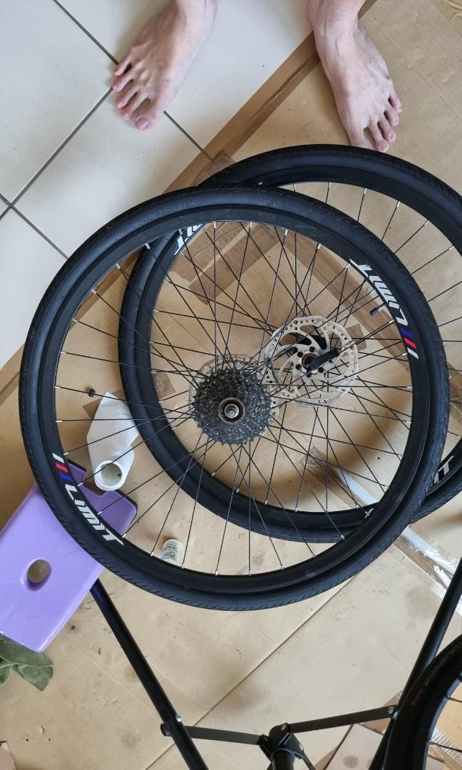 700x35c wheelset clearance