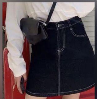 黑色牛仔裙