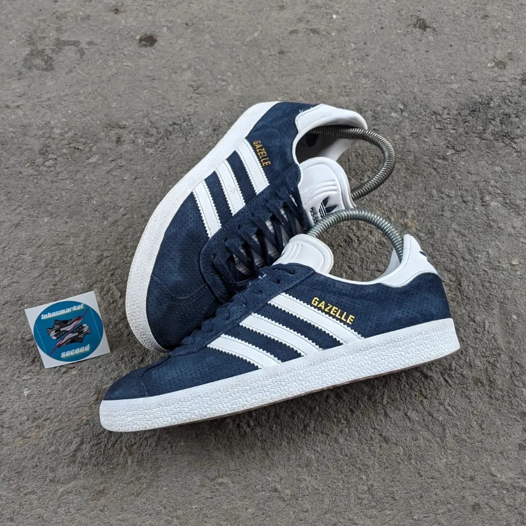 adidas gazelle sizing
