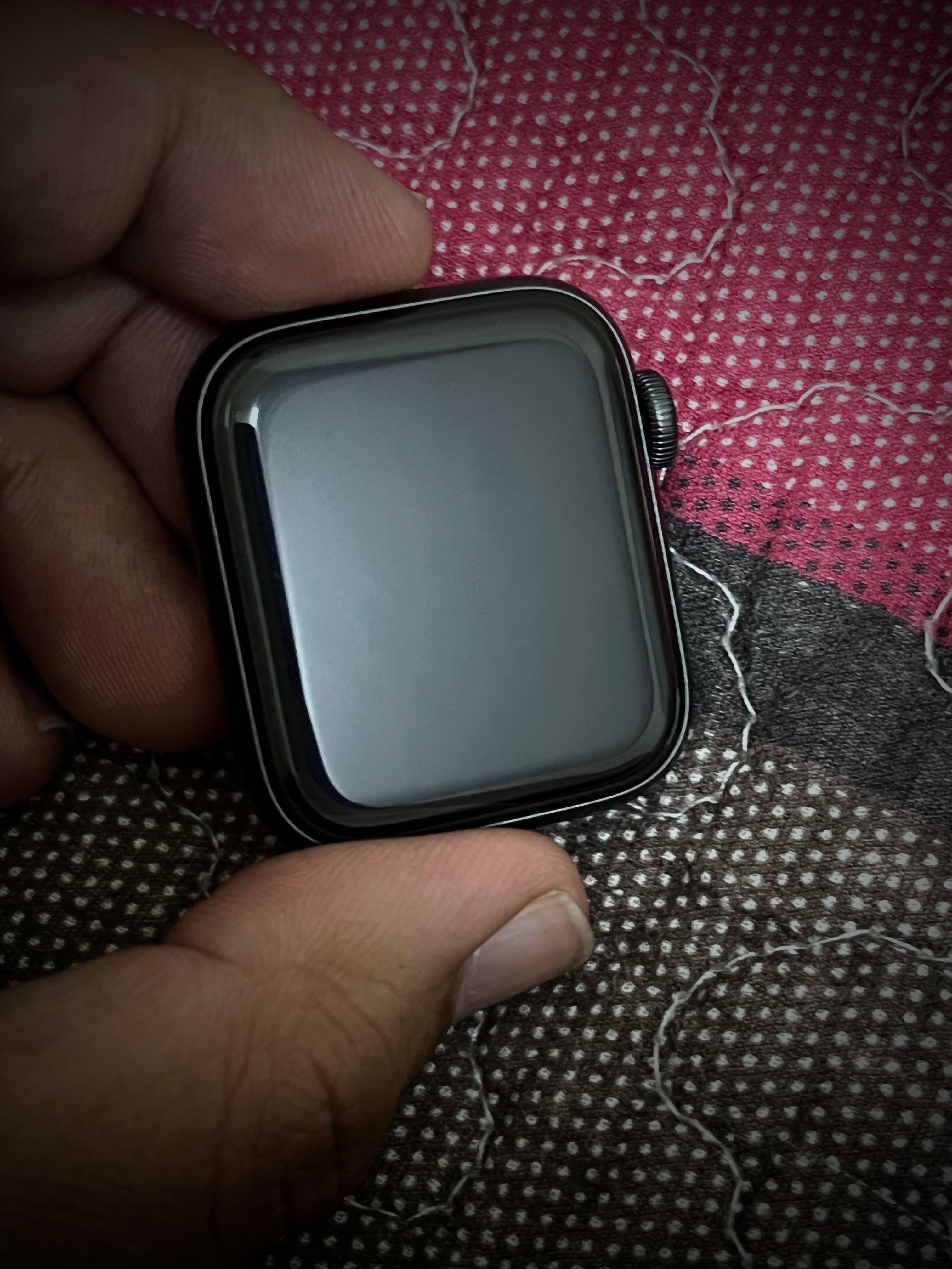 Apple Watch SE Nike Series 40mm GPS Space Grey, Men's Fashion