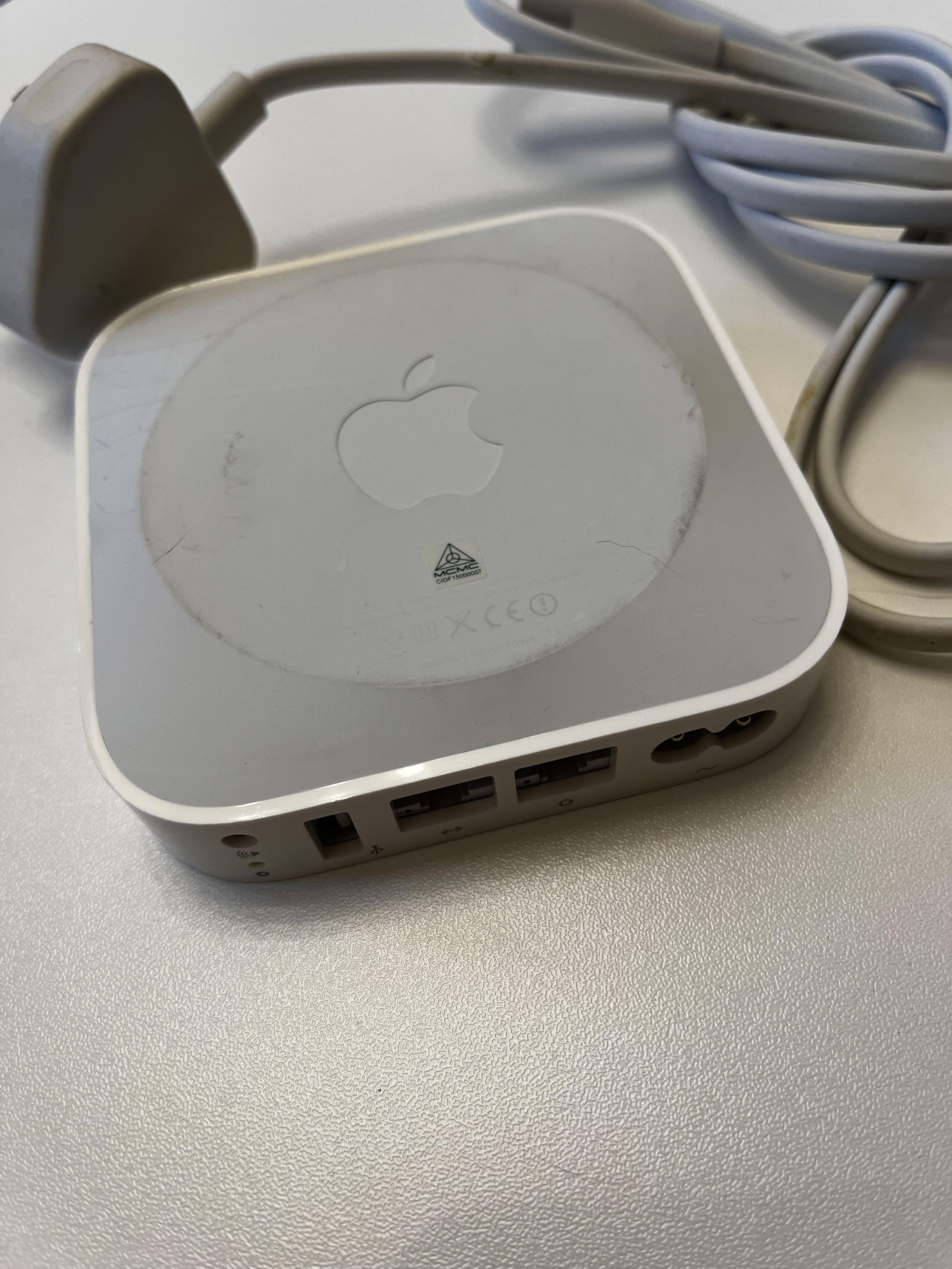 Apple Wi-Fi router, 電腦＆科技, 電腦周邊及配件, Wifi及上網相關產品 - Carousell