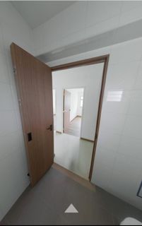 (Category: ) located in . Submitted by alacla (Listing ID 1164485446, Image 1). Description: .