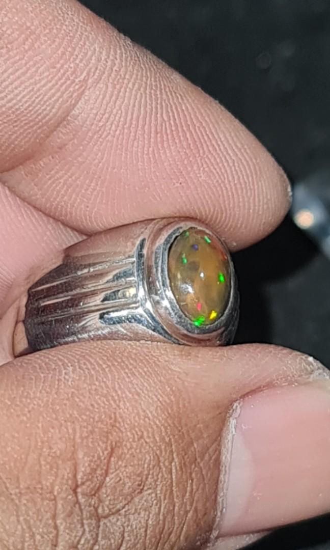 Honeycomb store opal ring
