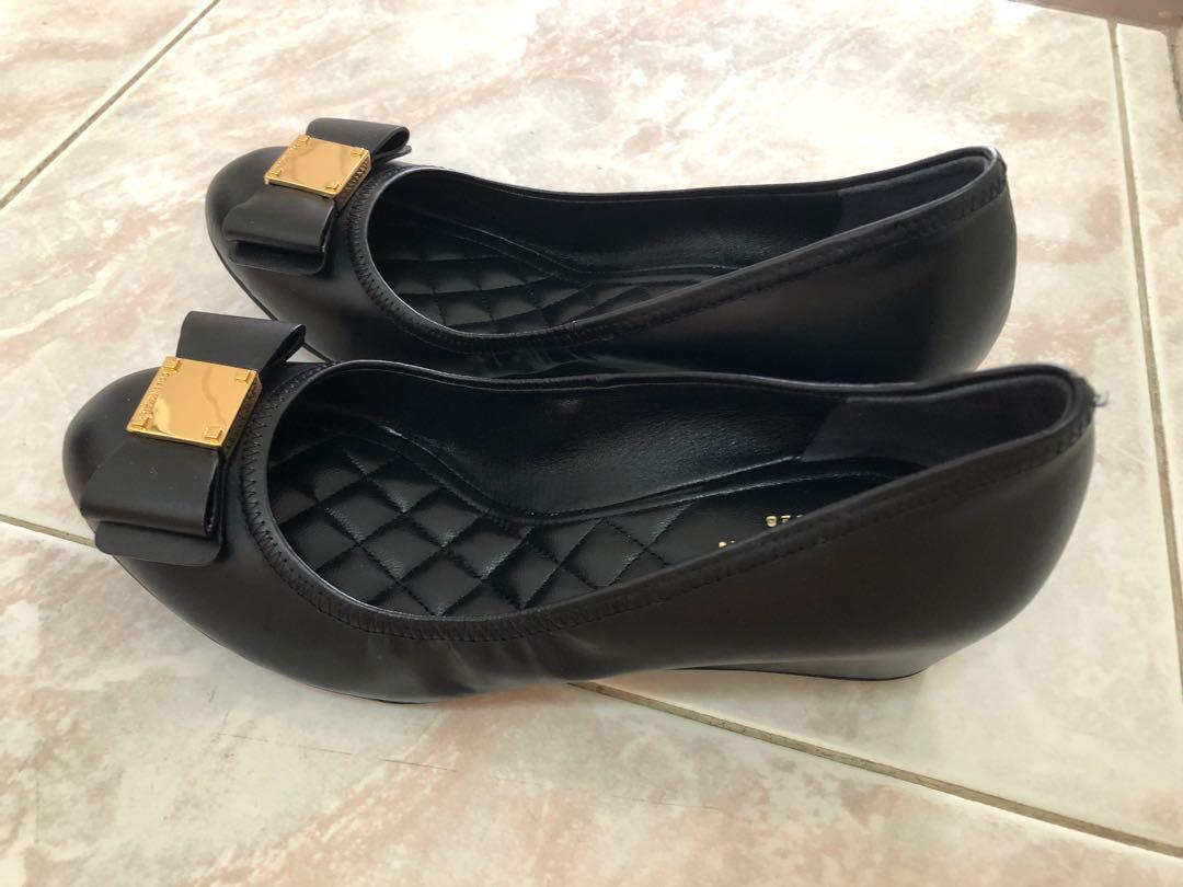 Cole haan tali soft bow wedge best sale