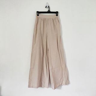 (Category: ) located in . Submitted by shop_for_less (Listing ID 1164477667, Image 1). Description: .