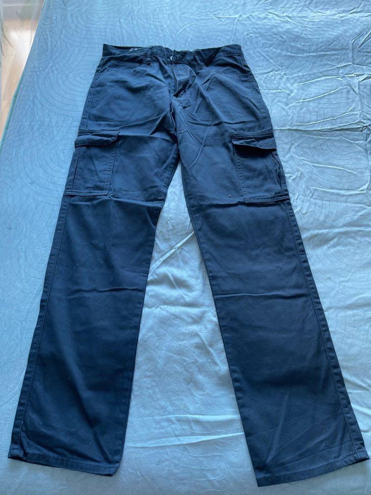 Cargo pants, Men's Fashion, Bottoms, Trousers on Carousell