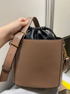（分類：）位於 。 由 chloeng0224 提交（商品編號 1164590124，圖片 1）。簡介： 。