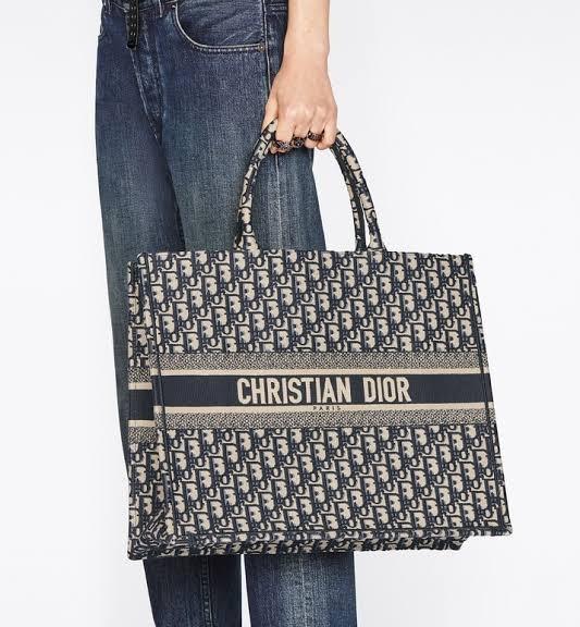 Harga beg hotsell christian dior