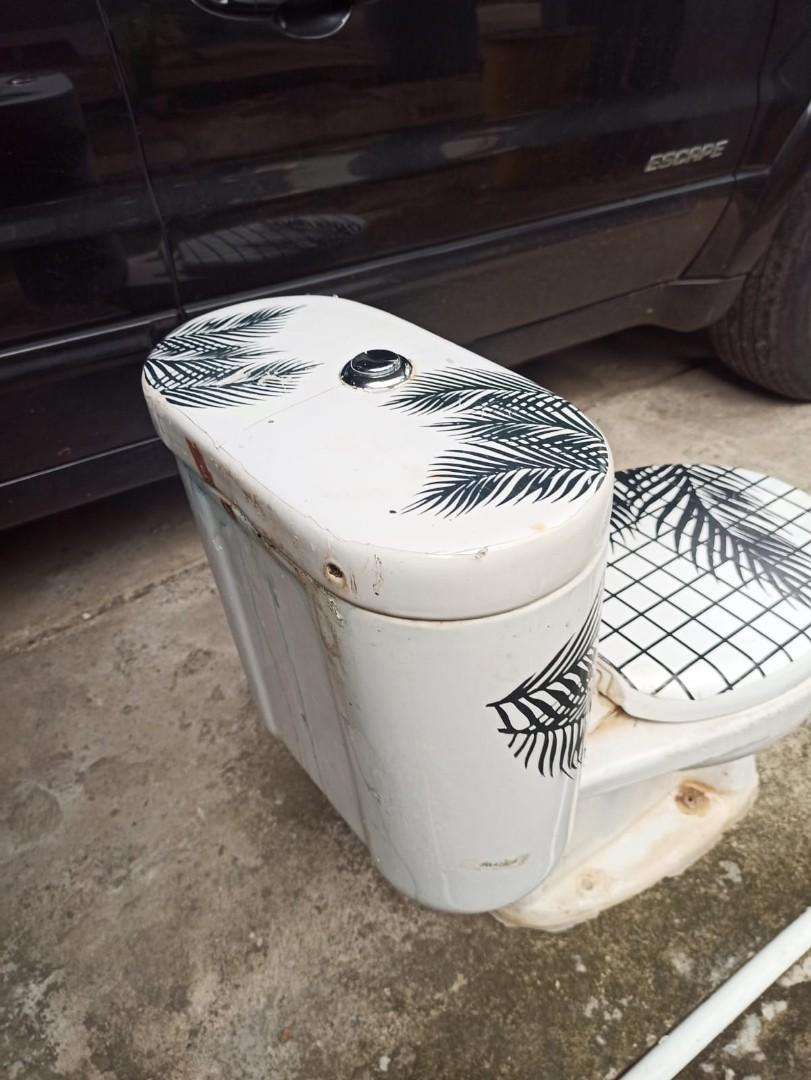 Closet Toilet Toto Cw 53 J Perabotan Rumah Di Carousell