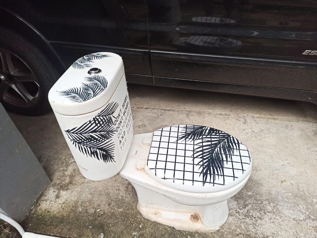 Closet Toilet Toto Cw 53 J Perabotan Rumah Di Carousell
