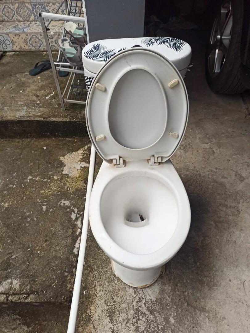 Closet Toilet Toto Cw 53 J Perabotan Rumah Di Carousell