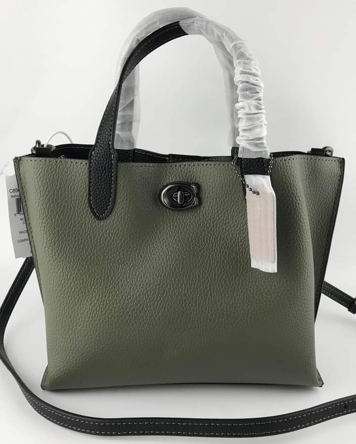 Coach Willow Tote Small Green and Black, Women's Fashion, Bags