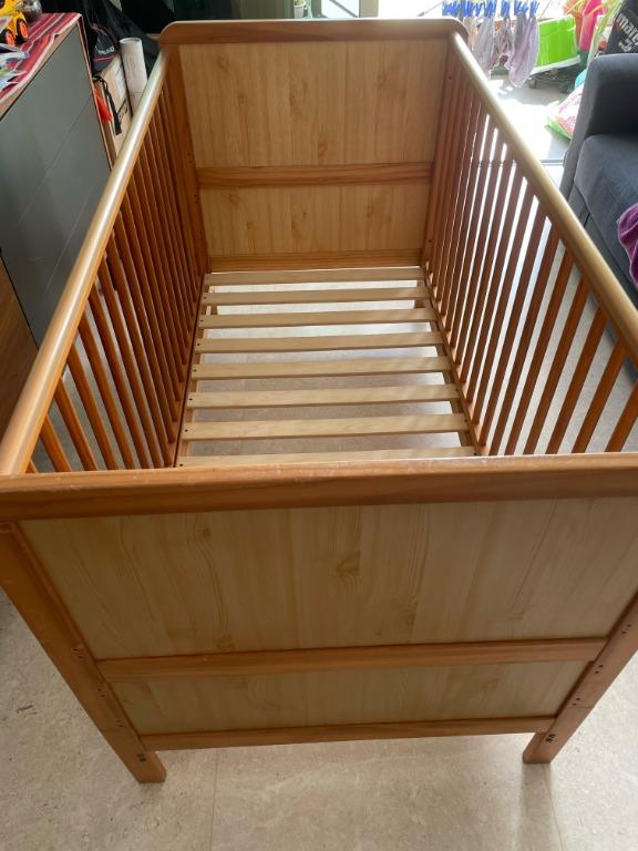 Cotbed "Ashton" from Mothercare, Babies & Kids, Baby Nursery & Kids