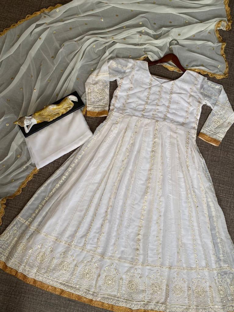 Designer s White Embroided Anarkali Suit