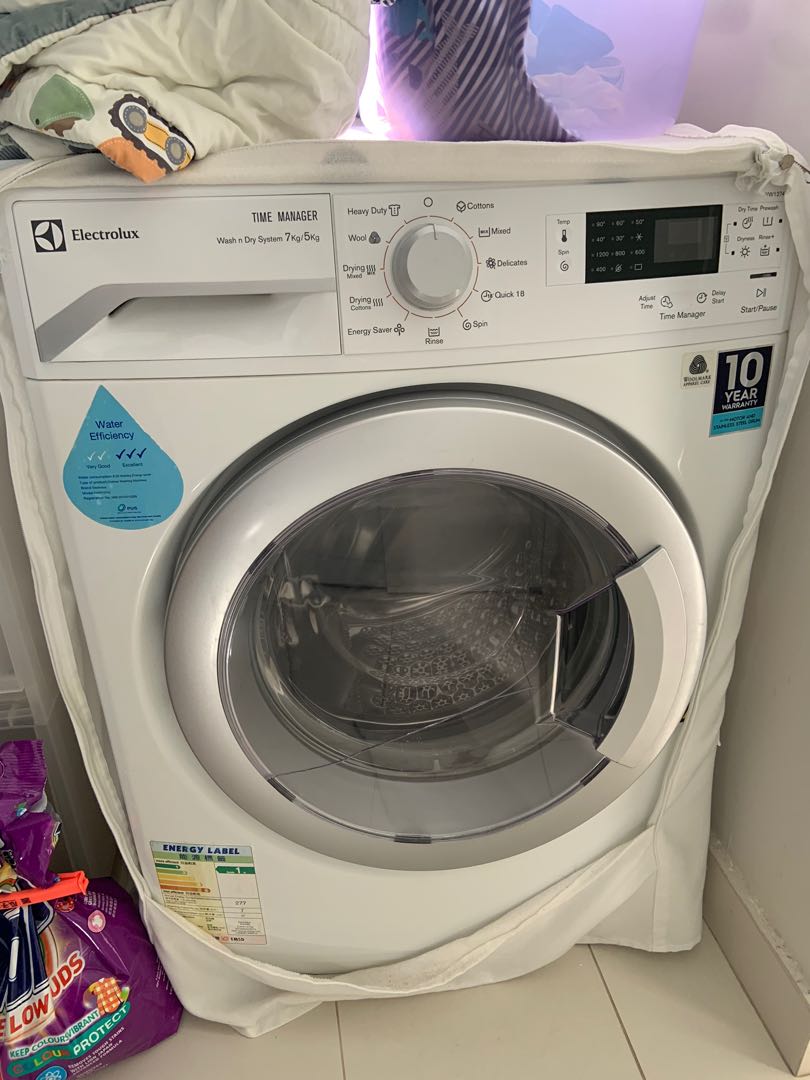 Electrolux Washing Machine 7kg EWW12742, TV & Home Appliances, Washing