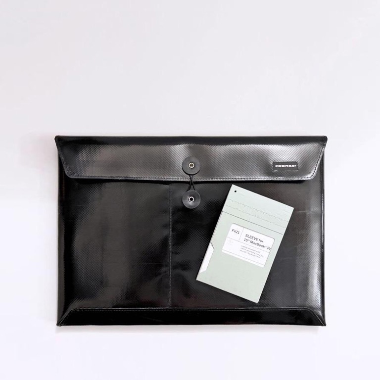 FREITAG F421 SLEEVE FOR LAPTOP 15