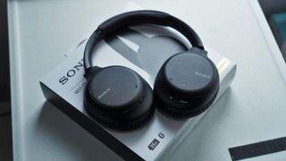 Headphone SONY WH CH710N