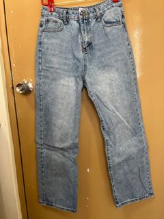 (Category: ) located in . Submitted by deeclutterr (Listing ID 1164455581, Image 1). Description: .
