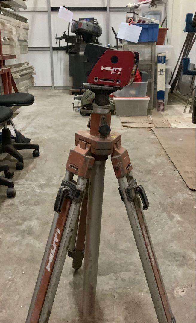 Hilti PML32 Laser Line Level with Case & Tripod, Furniture & Home Living, Home Improvement