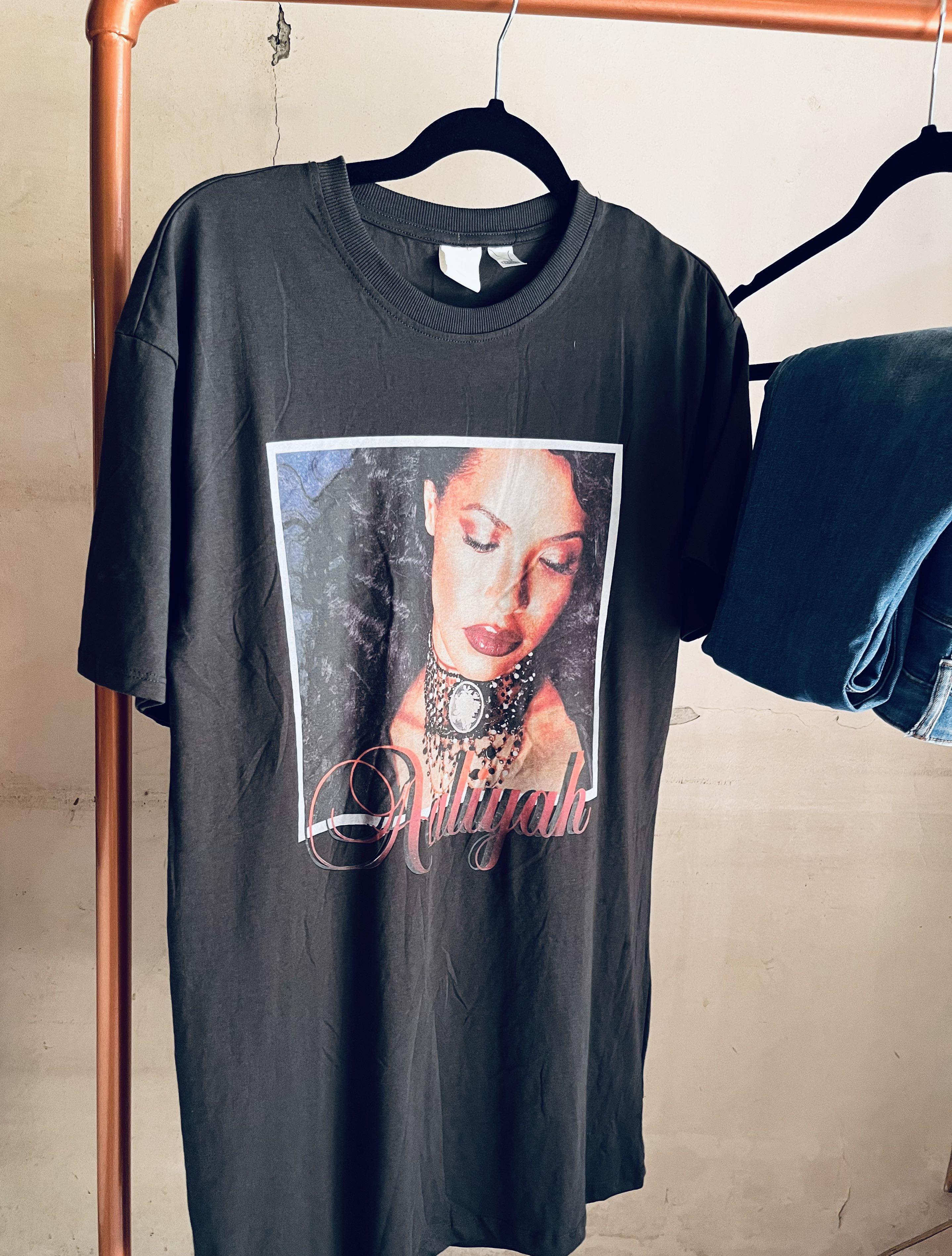 H\u0026M Aaliyah Tshirt Dress / long Tee 
