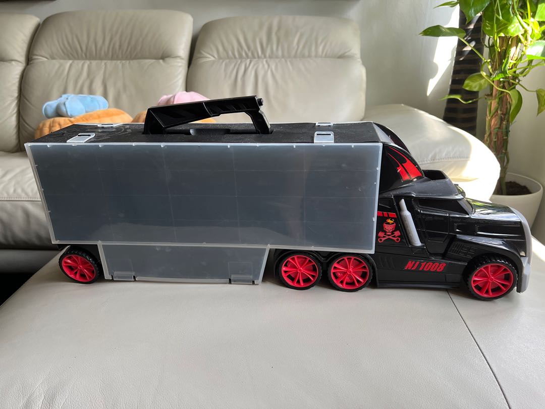 Hot wheels truck car carrier/ storage, Hobbies & Toys, Toys & Games on