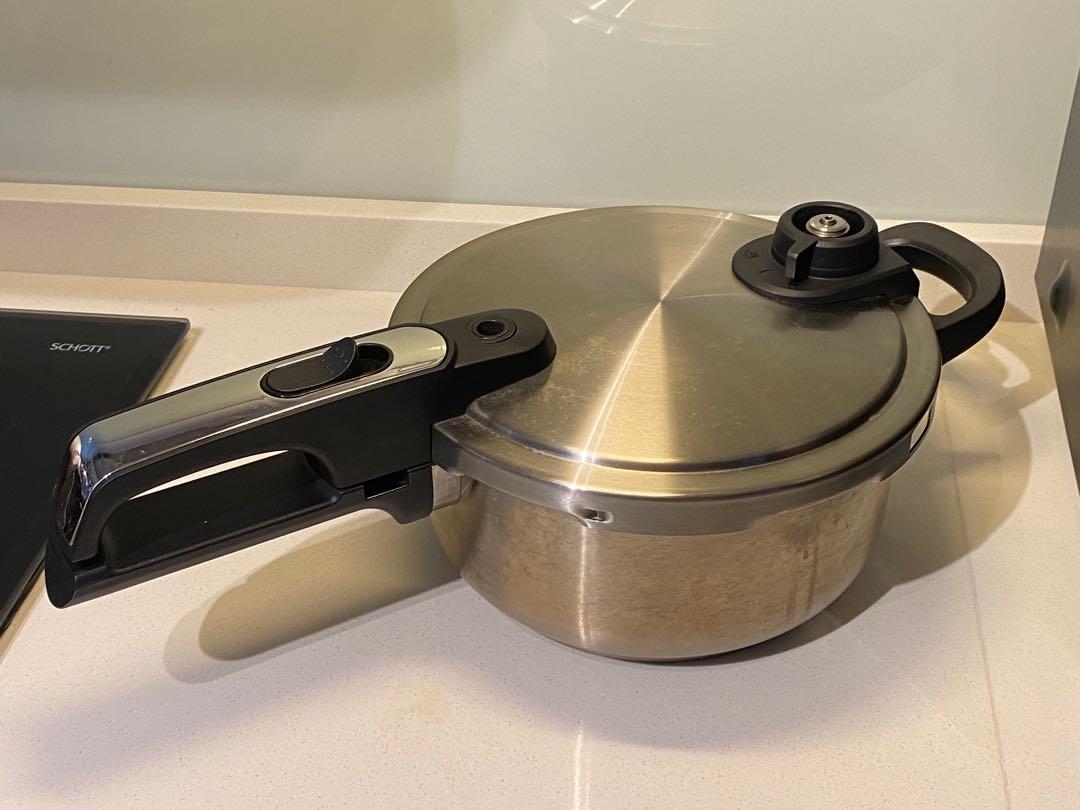 IKEA Pressure Cooker Pot 6L, Furniture & Home Living, Kitchenware