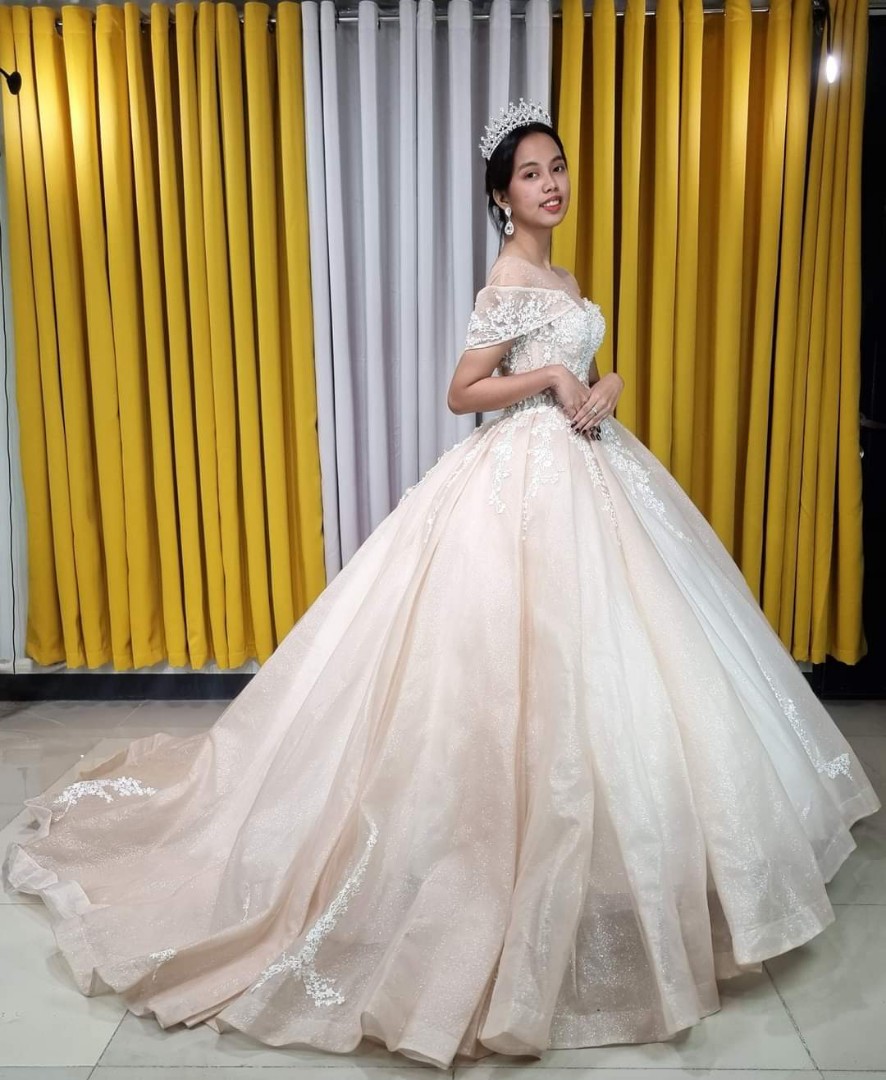Light peach wedding dress hot sale