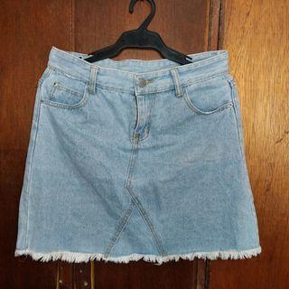 Light-washed denim skirt
