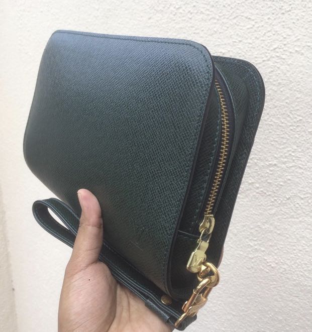 Authentic Louis Vuitton Baikal Taiga Leather Clutch Bag, Men's Fashion, Bags,  Belt bags, Clutches and Pouches on Carousell