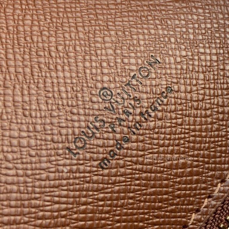 LOUIS VUITTON Monogram Bebe Saint Cloud Shoulder Bag M51245 LV Auth ar3983  Cloth ref.334599 - Joli Closet