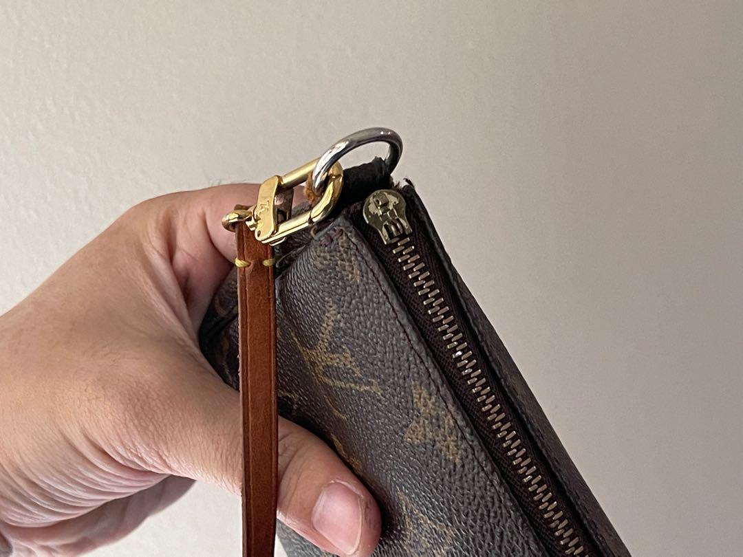 Louis Vuitton pochette. No zipper pull, Luxury, Bags & Wallets on
