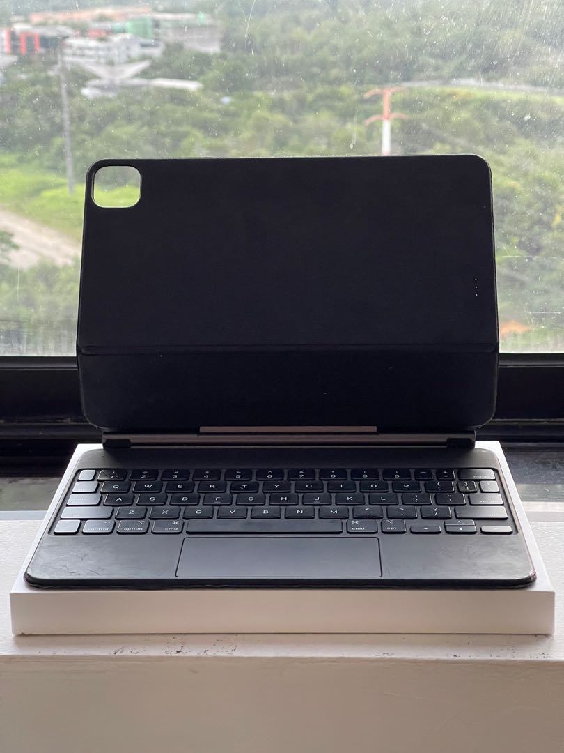 Magic Keyboard iPad Pro 11inch (1st and 2nd generation), Mobile Phones