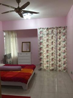 (Category: ) located in . Submitted by lisapaints (Listing ID 1164546012, Image 1). Description: .