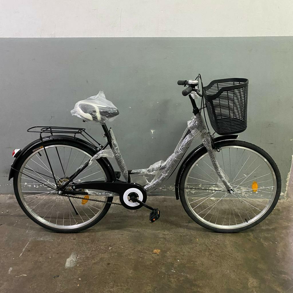 Ladies 26 inch bike with 2025 basket