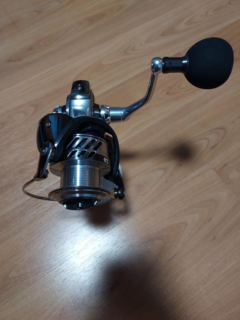 Fishing reel Saltiga bj 3500h, Sports Equipment, Fishing on Carousell