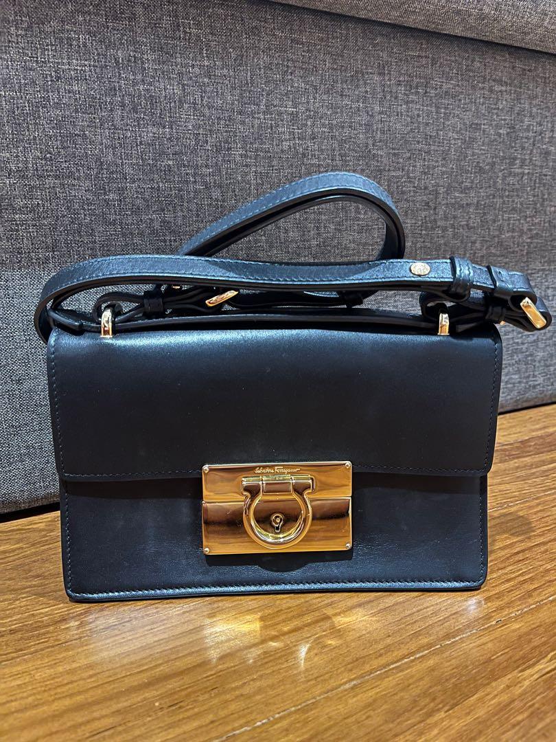 Ferragamo gancio shop