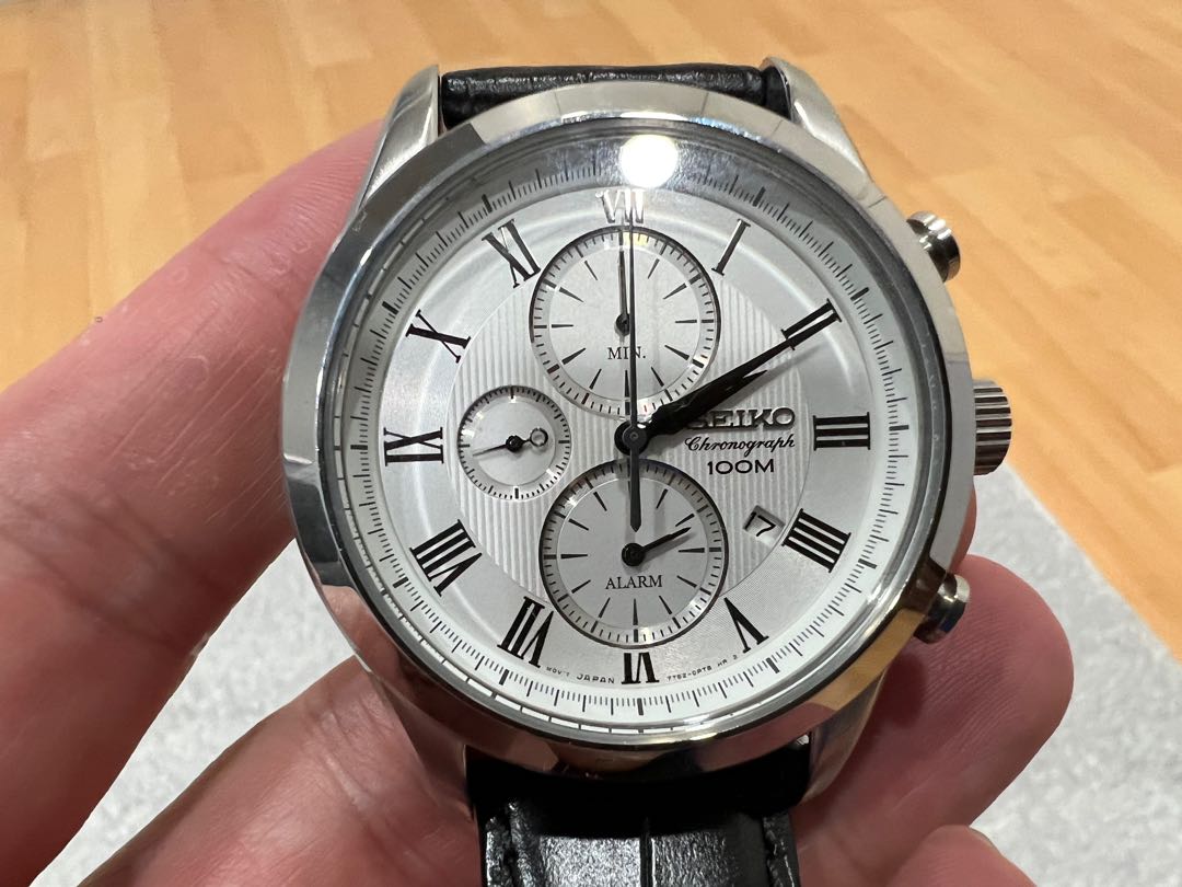 Seiko chronograph 100m leather top
