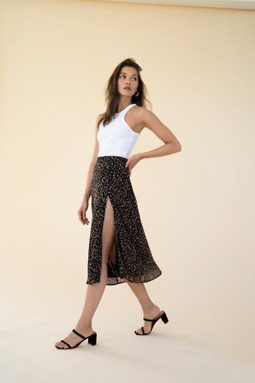 SISTERHOOD Susie 90s Leopard Print Midi Skirt w Slit XS