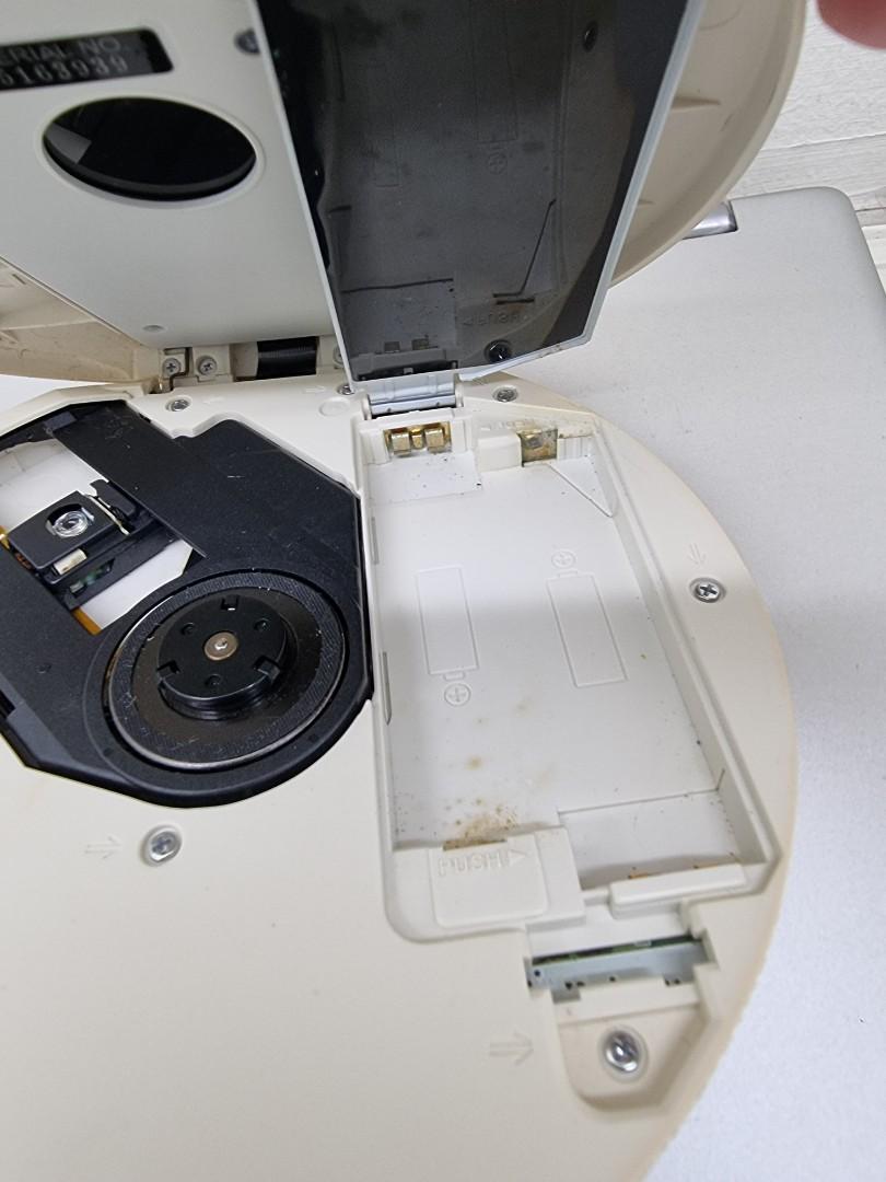 Sony CD walkman NOT WORKING FOR PARTS / REPAIR, Everything Else on