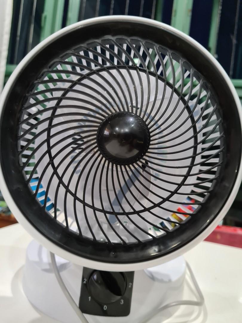 Table Top Electric Fan (Nonoscillating), Furniture & Home Living, Lighting & Fans, Fans on