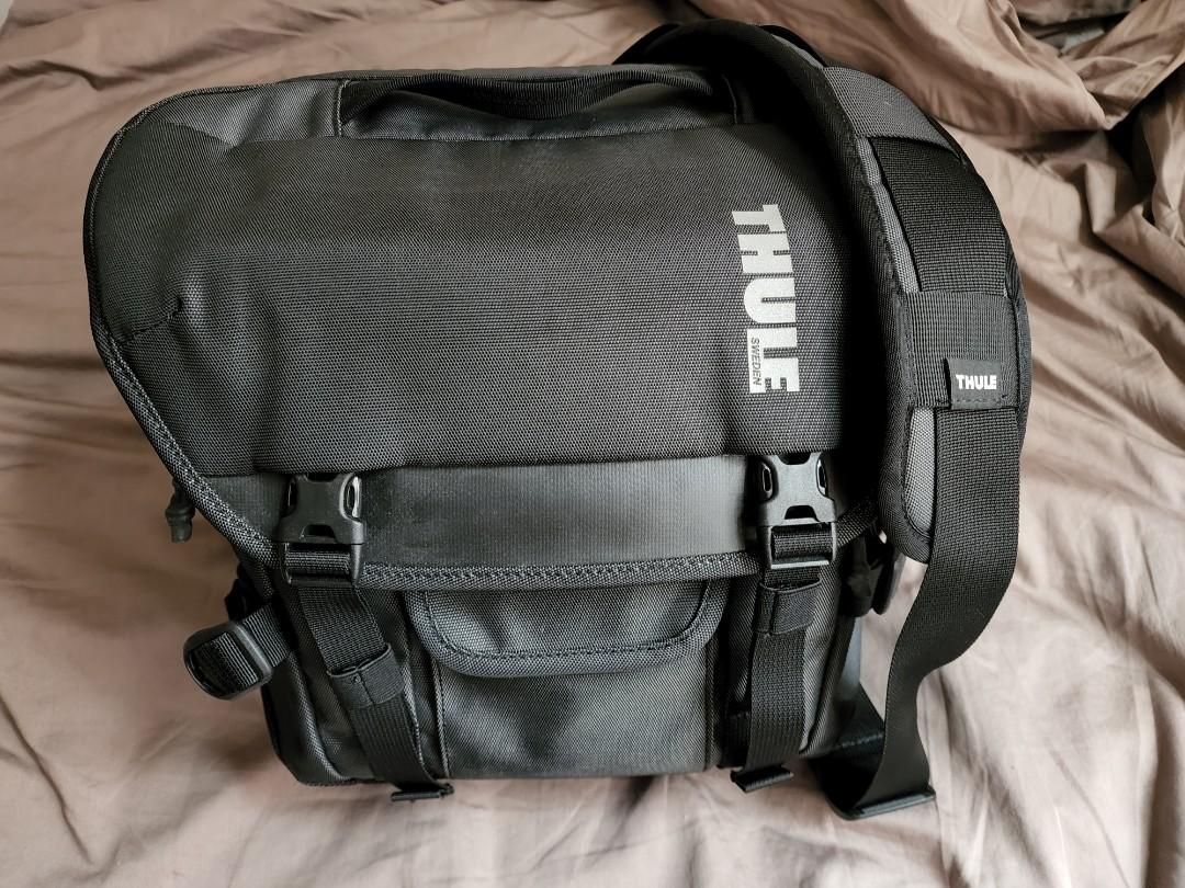 Thule covert dslr satchel top