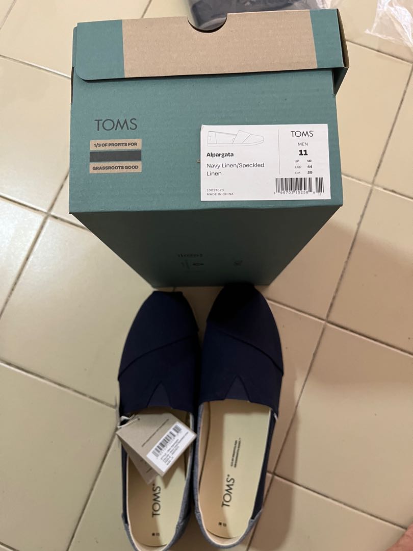 Toms men us 11 shoe