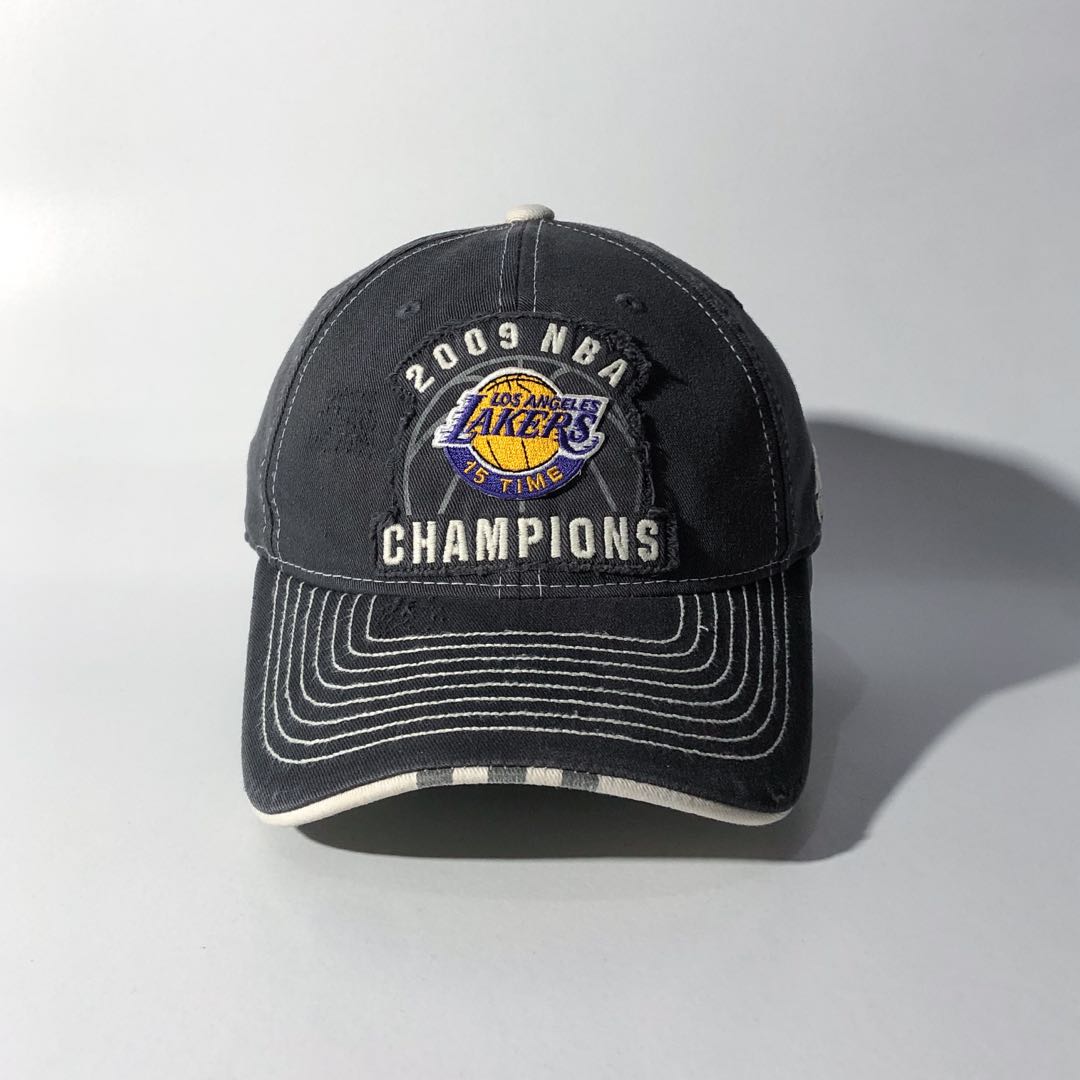 Topi Lakers x Adidas 2009 Champions 