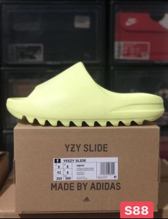 (Category: ) located in . Submitted by snkrs88 (Listing ID 1164625559, Image 1). Description: .