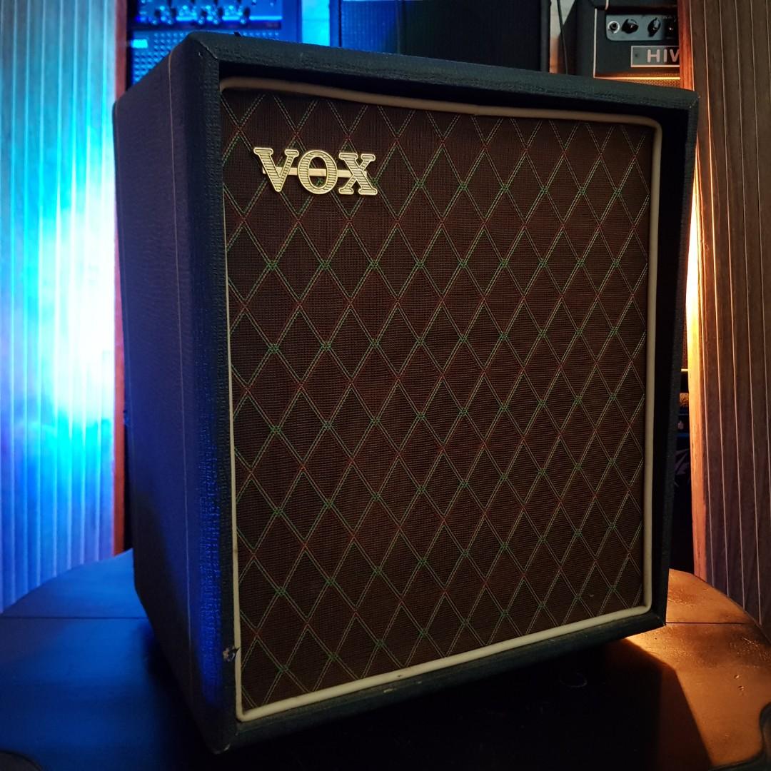 Vox T-15 Bass Amp (Used) (110V) (Transformer Included), Hobbies