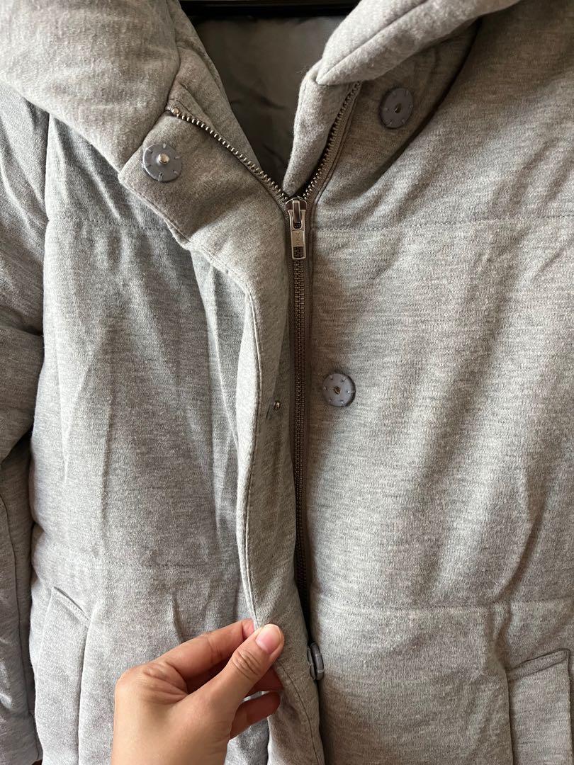 Winter Jacket (Category: Coats, Jackets and Outerwear) located in Singapore. Submitted by _kisstherain_ (Listing ID 1164509313, Image 6). Description: New light grey winter jacket bought from Japan. Never been worn. Warm and comfy, able to keep you warm near 0 degrees temperature..